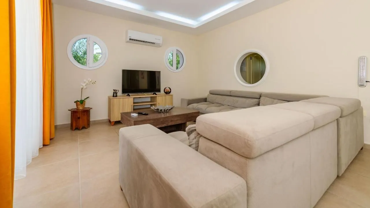 Musa - 5 Bedroom Holiday Villa In Hisaronu Fethiye