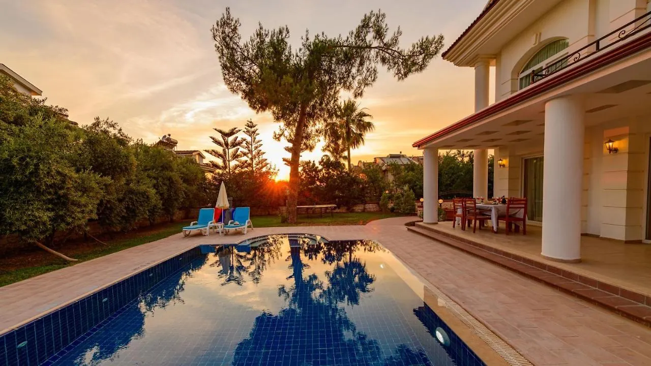 Musa - 5 Bedroom Holiday Villa In Hisaronu Fethiye