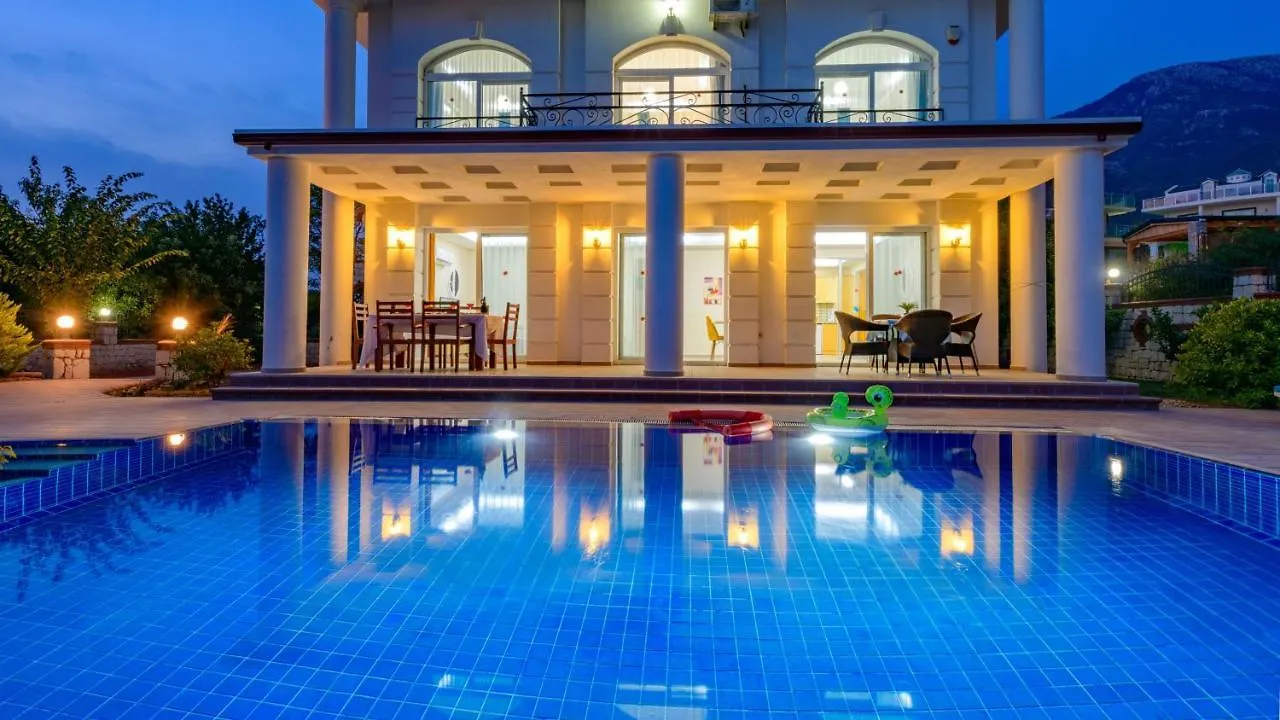 Musa - 5 Bedroom Holiday Villa In Hisaronu Fethiye