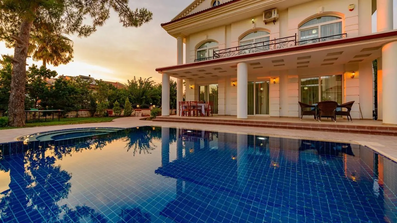 Musa - 5 Bedroom Holiday Villa In Hisaronu Fethiye