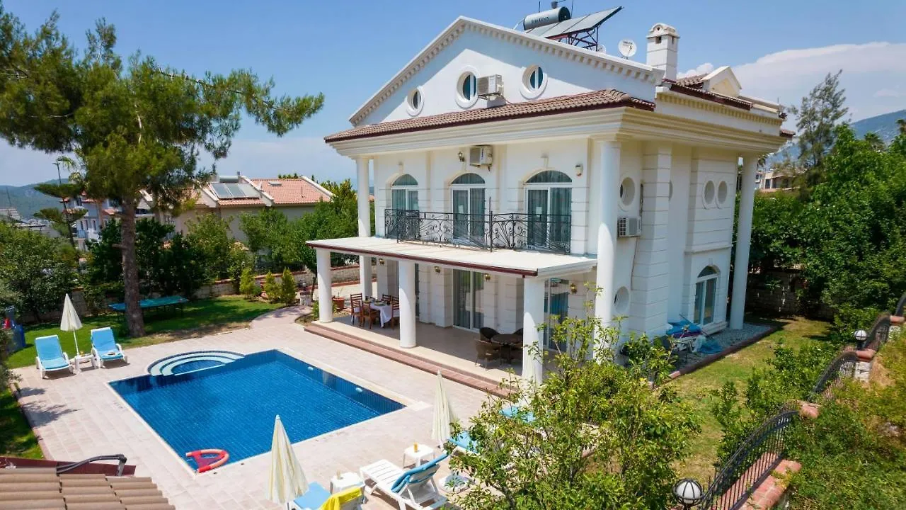 Musa - 5 Bedroom Holiday Villa In Hisaronu Fethiye