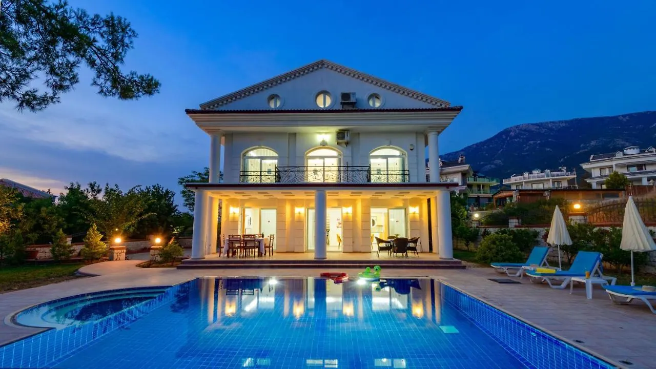 Musa - 5 Bedroom Holiday Villa In Hisaronu Fethiye