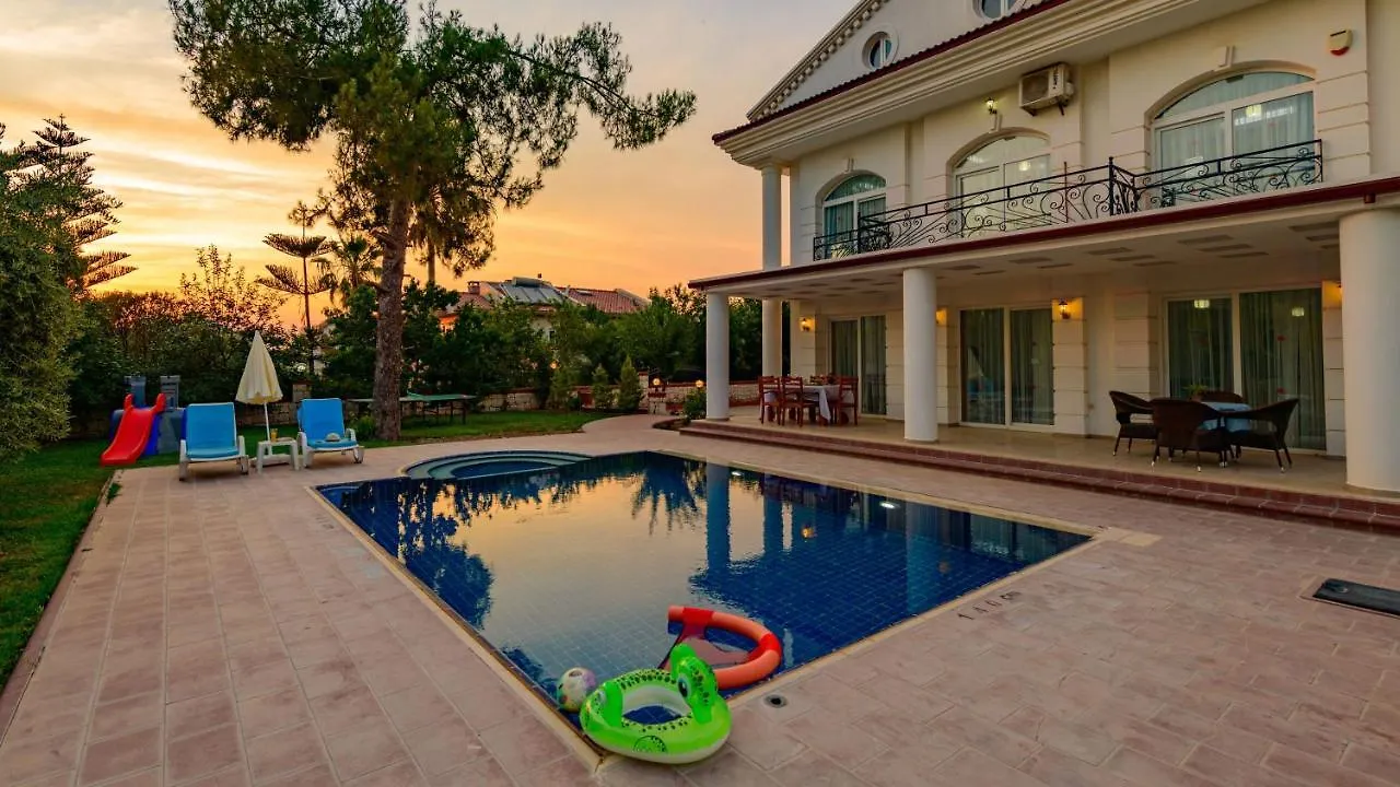 Musa - 5 Bedroom Holiday Villa In Hisaronu Fethiye