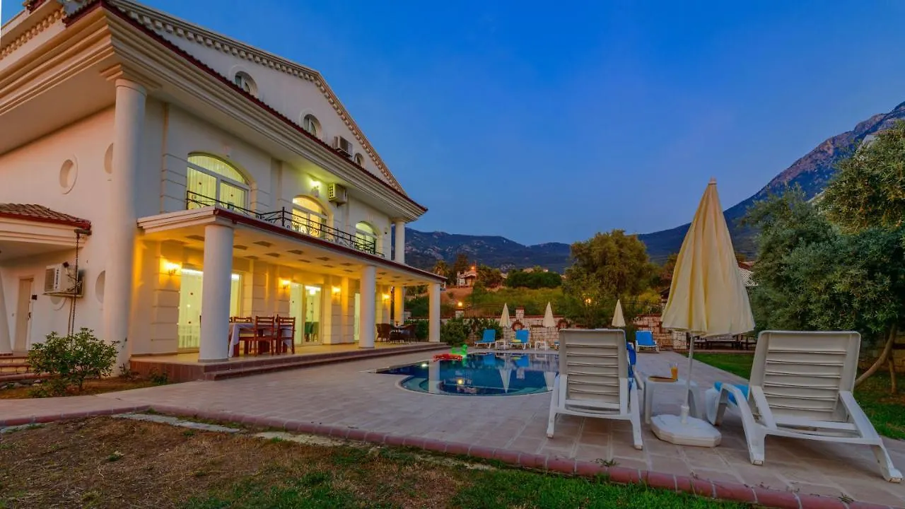 Musa - 5 Bedroom Holiday Villa In Hisaronu Fethiye