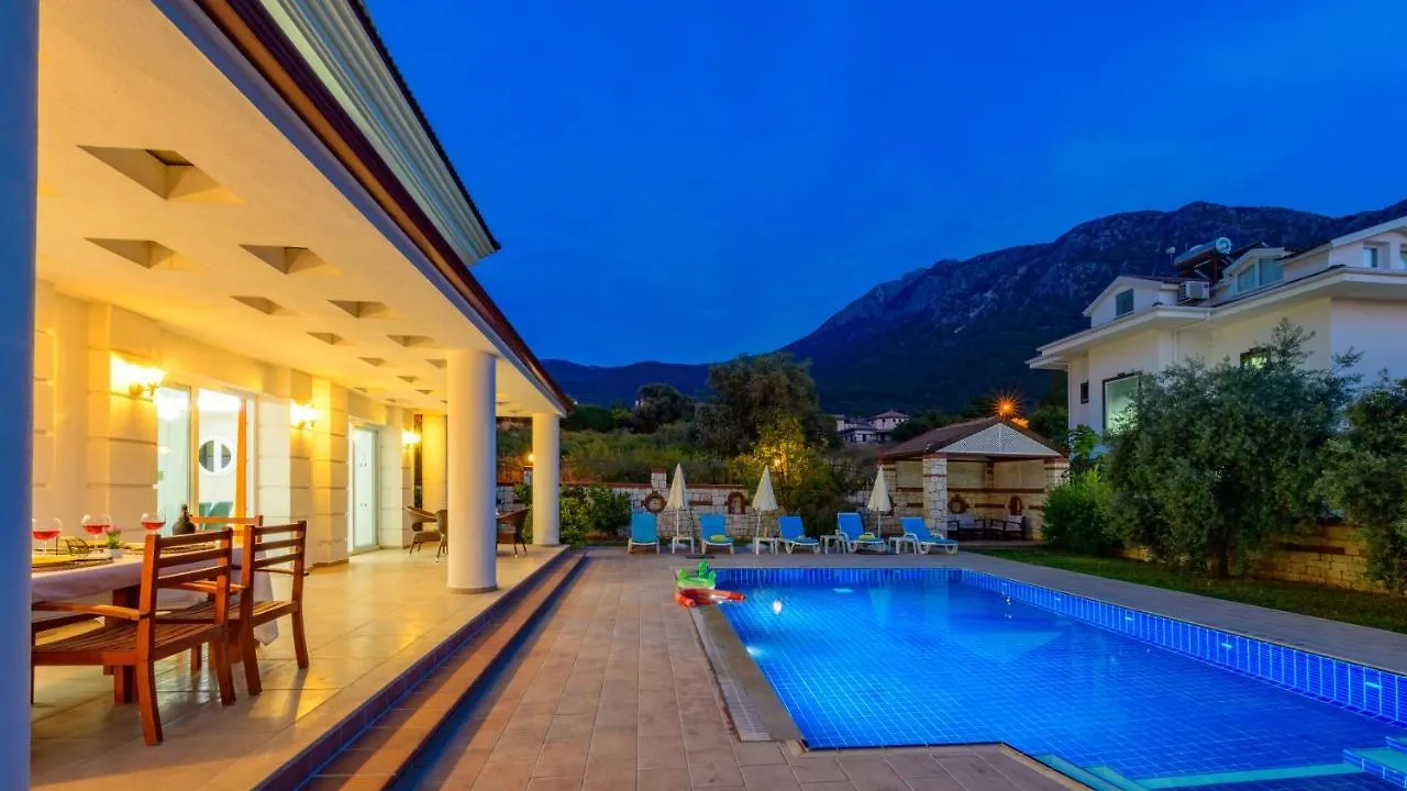 Musa - 5 Bedroom Holiday Villa In Hisaronu Fethiye Turquia