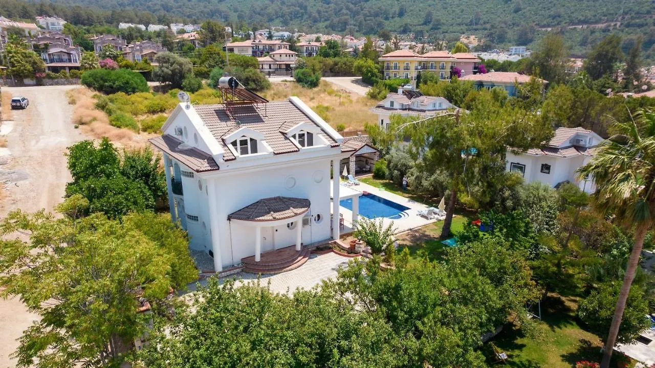 Musa - 5 Bedroom Holiday Villa In Hisaronu Fethiye